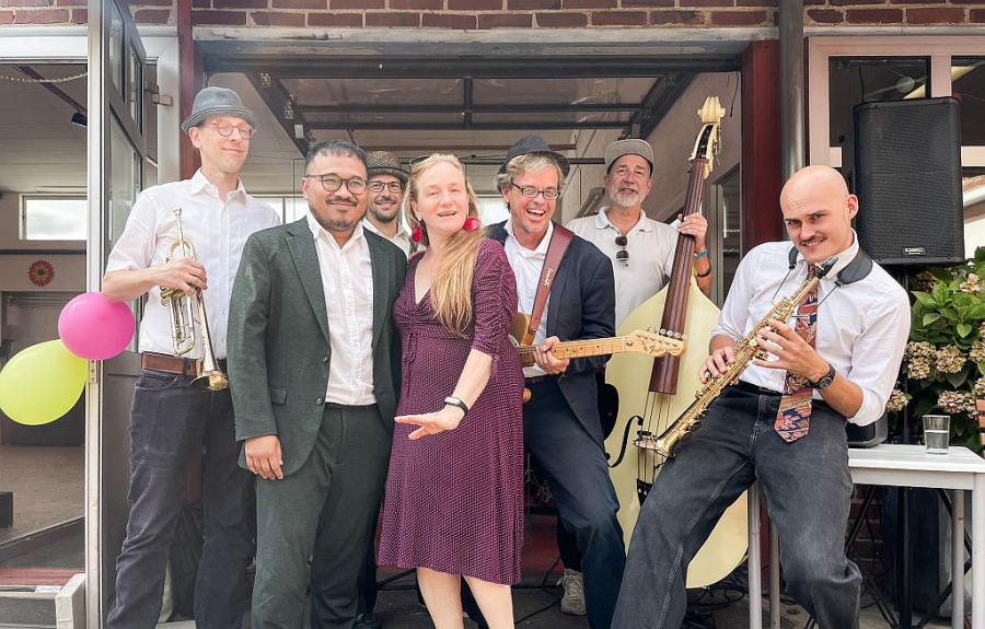 25 Hagens Hot House 1024 Swingingpool_Sommerferst_2025CPeter_Richter_06